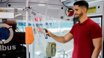 Mercado Pago se SUBE antes que MODO al transporte: le puso fecha al pago de boletos con QR