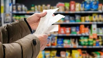 ¿Cómo consumen los argentinos en época de crisis y cómo impacta en las marcas?