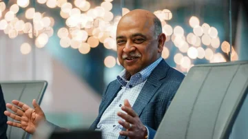 El CEO de IBM lleva tranquilidad a los programadores y anticipa que la IA no los reemplazará