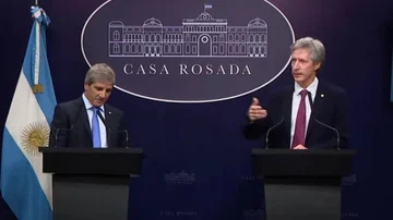 La City calienta la previa del fin del cepo: a cuánto puede abrir el dólar y en qué invertir según expertos