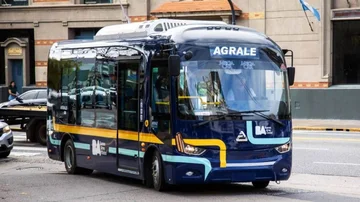 Comienza a circular la primera línea de colectivos eléctricos en Buenos Aires: recorrido y precio del boleto
