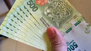 Paradoja: mientras explota el uso de billeteras y QR, un negocio con efectivo crece al 115% anual