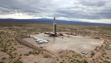 El rey del fracking llega a Vaca Muerta: el magnate que se reunió con Milei adquirió un bloque clave