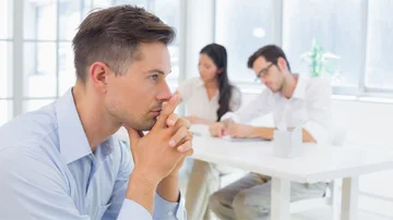 Economía del Conocimiento: la lista de empresas que iban a contratar cientos de empleados y dejan todo en stand by