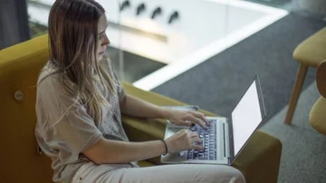 La inteligencia artificial recomienda estudiar estas carreras con amplia salida laboral en 2025