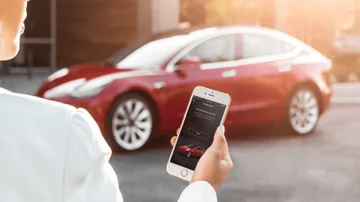 Tesla, Toyota, Ford buscan cumplir las normas de emisiones de la UE por este motivo