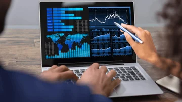 Esta plataforma te permite ganar dólares todas las semanas e invertir en este millonario negocio