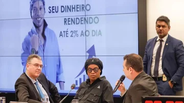 ¿Ronaldinho vinculado con empresa cripto acusada de estafa? La contundente respuesta del astro brasileño