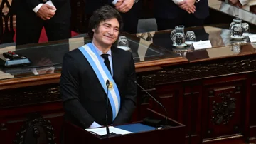 Proyecciones Económicas 2024: déficit y caída del gasto en la administración pública argentina