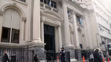 Argentina y su crítico nivel de reservas: qué advierte el FMI y cómo repercute en el mercado financiero