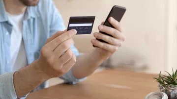 Amazon refuerza su apuesta financiera en México con una nueva tarjeta de débito