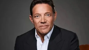 El Lobo de Wall Street revela cómo dejar de estar atado a un sueldo y generar riqueza