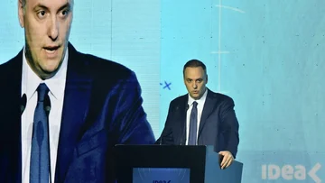 Reforma laboral y baja de impuestos: las promesas del Gobierno a empresarios en IDEA