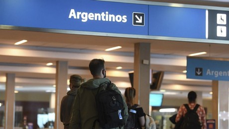 El GOBIERNO postergó la decisión de levantar la CUARENTENA... - Vimarsana News