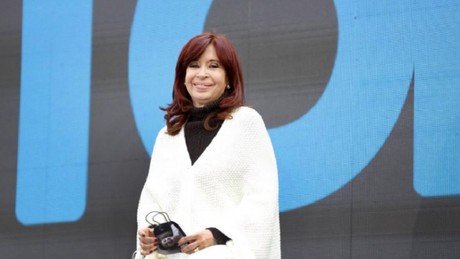 Cristina aseguró que necesitan "muchos períodos de gobierno" - Vimarsana News