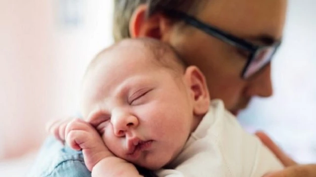 ¿Cuántos días son la licencia por paternidad en Argentina?