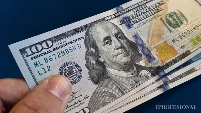 Dólar hoy | En el cierre del mes, el blue salta a $395 y los bursátiles marcan nuevos máximos históricos