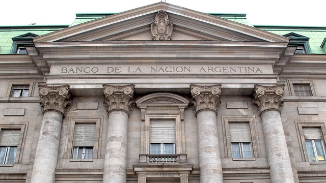 El Gobierno insistirá con privatizar Banco Nación, a pesar de haber quitado la iniciativa en la Ley Bases