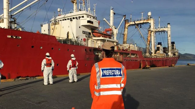 Pesca ilegal en el Sur: escándalo por presunta protección política al barco chino y un saqueo ambiental millonario