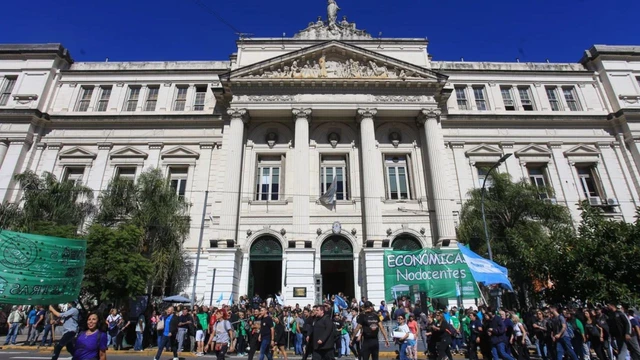 La actitud del Gobierno ante la universidad pública: ¿Javier Milei apunta a un sistema arancelado?