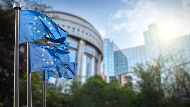 Comenzarán a cobrar el ingreso a Europa: a partir de cuándo sería y cuánto costará