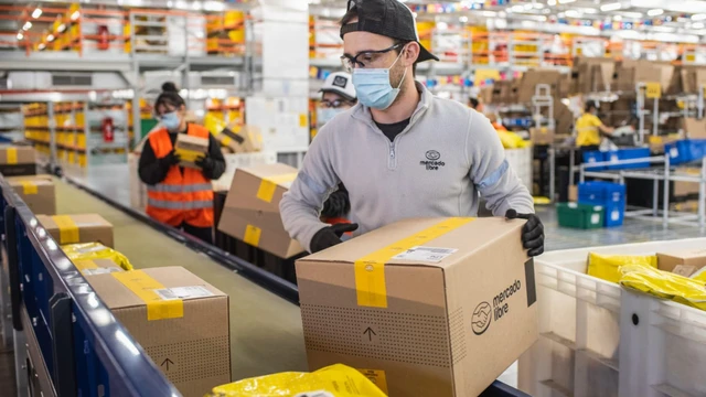 Mercado Libre acordó nuevo aumento salarial y pagará estos básicos
