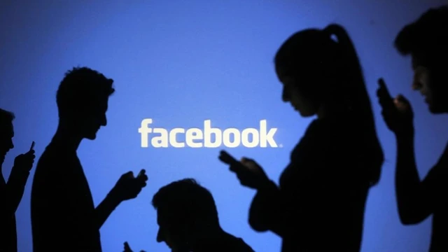 Por qué un psicólogo dice que Facebook "puede incrementar los sentimientos de soledad"