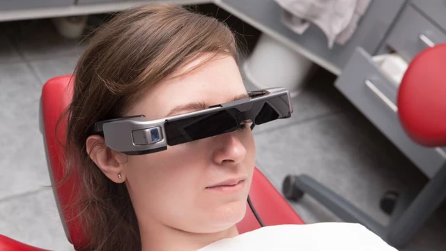 Te presentamos las nuevas gafas que te permitirán ver series mientras estás en el dentista