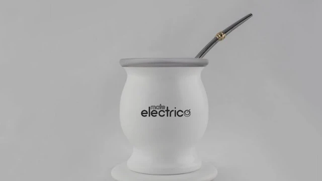 Estos argentinos desarrollaron un mate eléctrico que no lava la yerba: así funciona