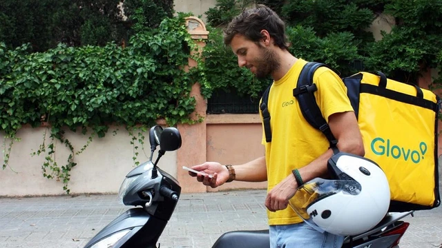 Así fue el explosivo crecimiento de Glovo, Pedidos Ya, Uber y Cabify en Chile