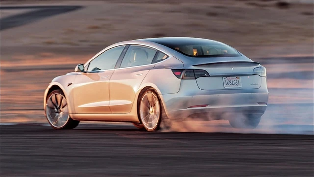 Problemas para Elon: El piloto automático de Tesla, envuelto en un nuevo accidente mortal