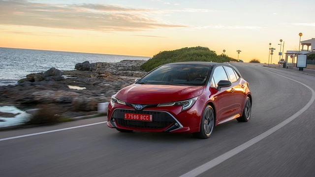 Despidiéndose de la nafta y el diesel: cómo son los nuevos híbridos autorecargables de Toyota