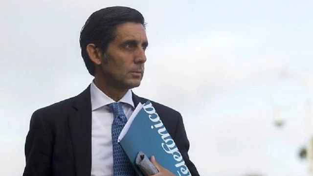 Para el presidente de Telefónica, es crucial desarrollar inteligencia artificial en lengua española