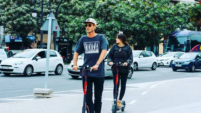 Cabify suma a su plataforma de movilidad a Wheels y se convierte en un gigante del alquiler de scooters