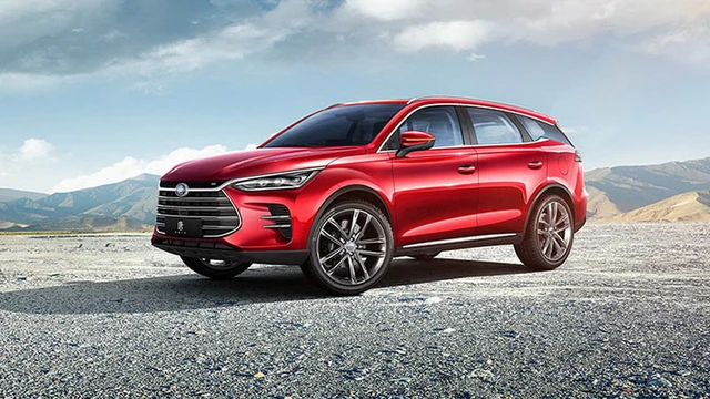 Gigante automotor chino llega a la Argentina y busca ejecutivos: los planes de BYD en el país