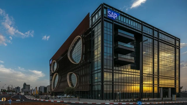Apple y SAP se unen para facilitar el desarrollo de aplicaciones empresariales
