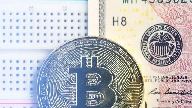Los bancos tendrán que adaptarse a las monedas digitales, asegura líder del Banco de Inglaterra
