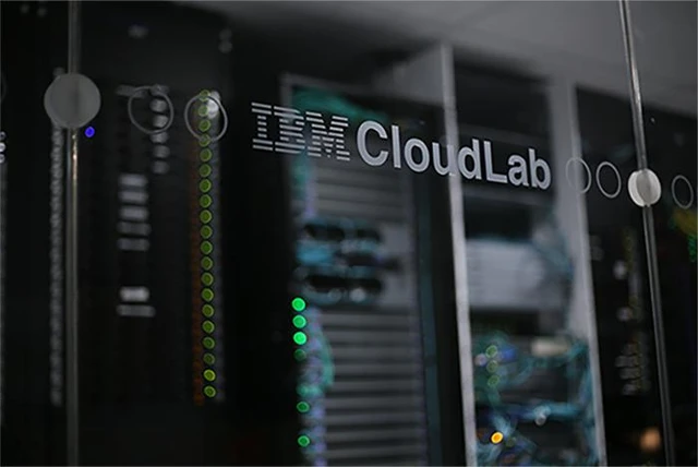 Impulsan la tecnología en los colegios: IBM y Córdoba convocan a empresas a crear escuelas P-Tech