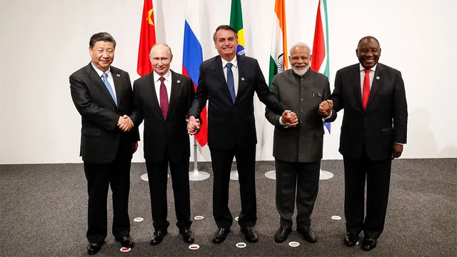 Los BRICS y Rusia apuestan por el oro cripto para reducir la dependencia del dólar