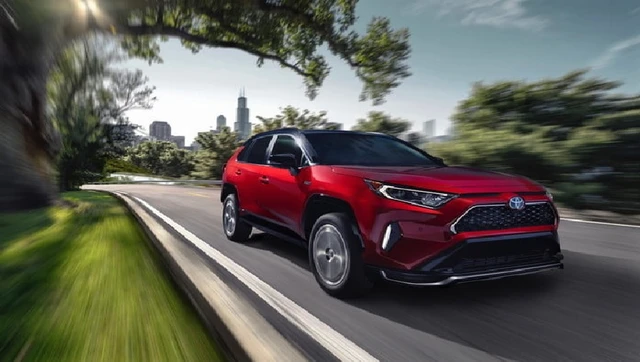 RAV4 Prime: el híbrido enchufable de Toyota deslumbra con su potencia y velocidad en el Salón de Los Ángeles