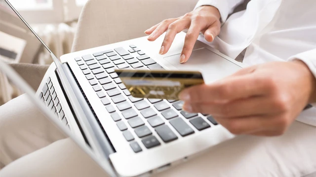 Usuarios de AirBnb y Booking ya recibieron el recargo del 30%: ¿qué pasa con Netflix y Spotify?