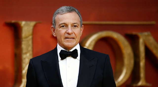 Por la puerta grande: tras 15 años en su cargo, Bog Iger renuncia como CEO de Disney