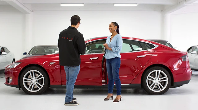 "Entrega sin contacto": la innovadora estrategia de Tesla para vender autos sin exponerse al COVID-19