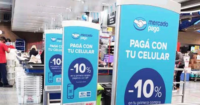 Códigos QR: cuáles son las cadenas de supermercados que ya permiten pagar desde el celular en Argentina
