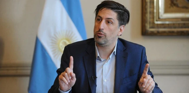 Ministro de Educación asegura que la pandemia "evidenció la desigualdad en el acceso a la tecnología"