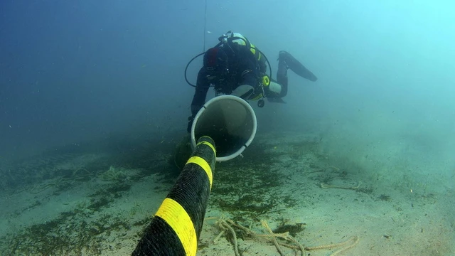 Google y Facebook no harán el cable submarino entre EE UU y Hong Kong, ¿qué tuvo que ver Trump?