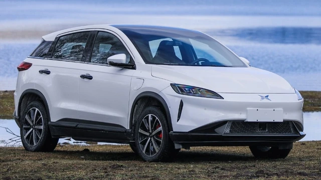 El Tesla Model X ya tiene su clon chino: cómo es su réplica 100% eléctrica y "low cost"
