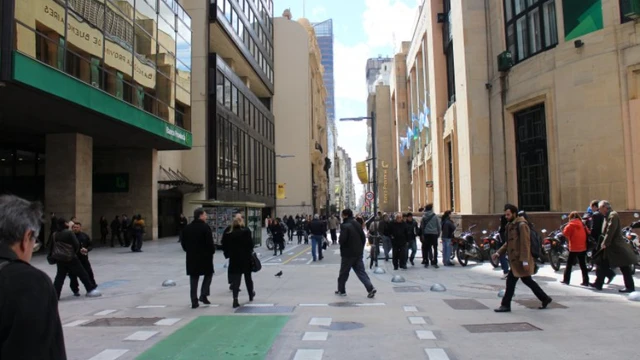 Se vienen dos semanas super cortas: ¿qué día abrirán los bancos durante las Fiestas?