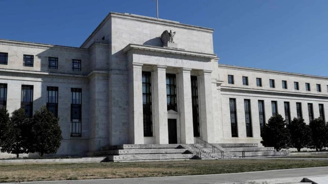 La FED elevó otros 25 puntos básicos la tasa de interés y las criptomonedas caen con fuerza