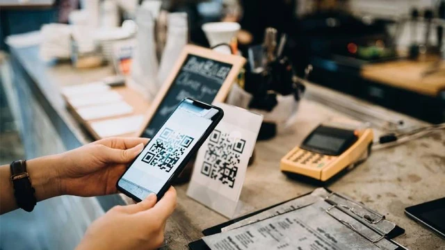 La nueva forma de pago en comercios cumplió el primer mes: las empresas, todas unidas para derrotar al cash